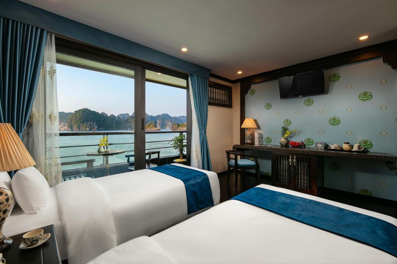 Nostalgia Halong Cruise Hotell Ha Long Exteriör bild