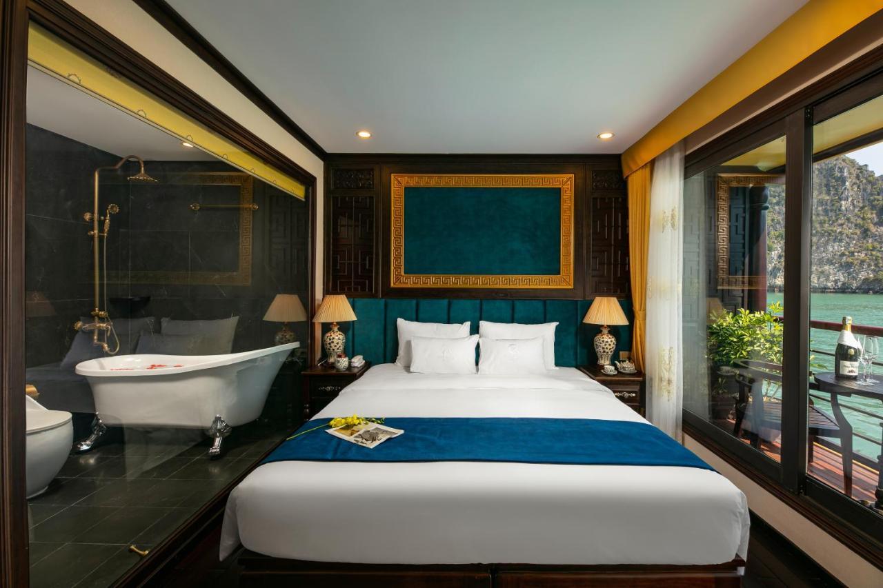 Nostalgia Halong Cruise Hotell Ha Long Exteriör bild